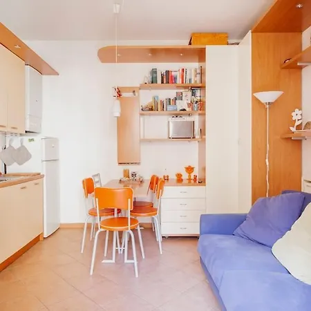 דירה Navigli Charming With Terrace מילאנו